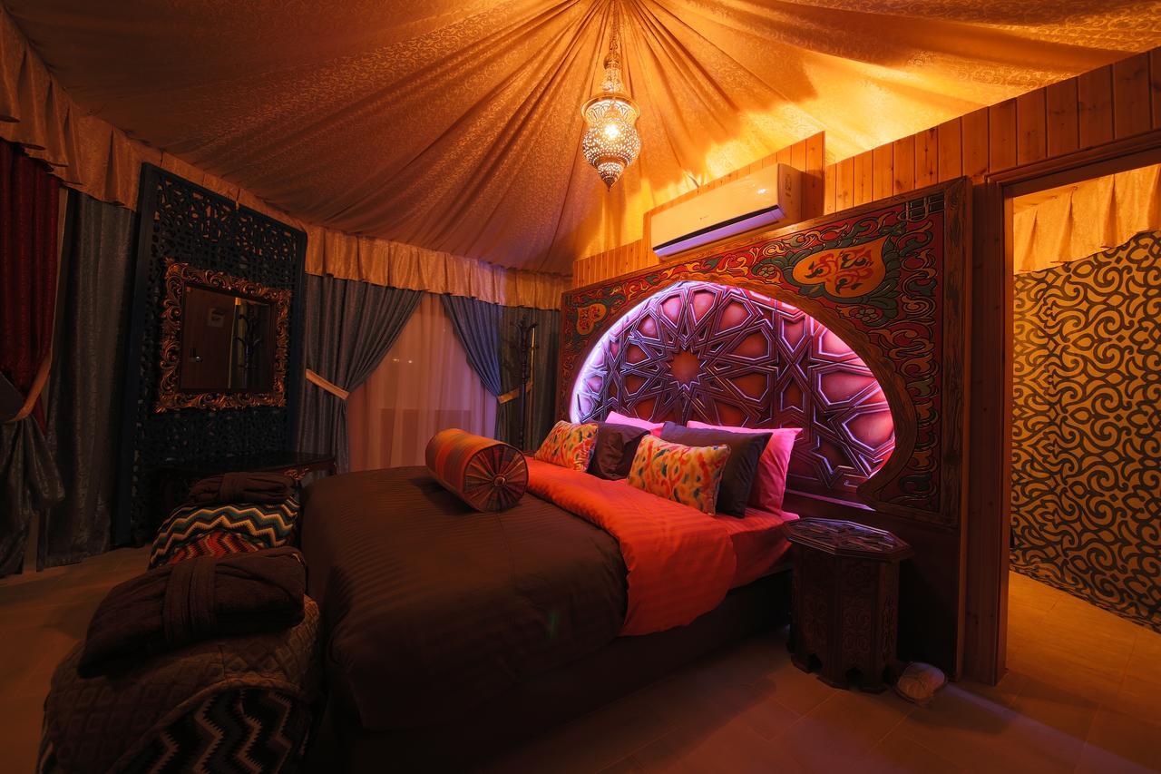 Memories Aicha Luxury Camp Hotel Wadi Rum Exterior photo